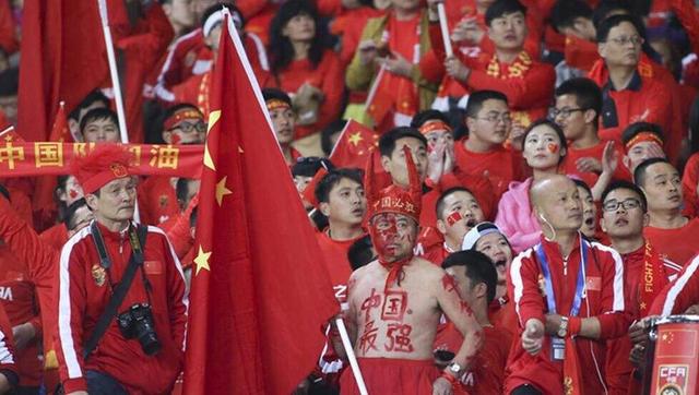 床叫不停娇撞击娇吟肚兜