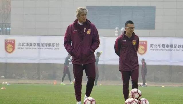 调教母狗穿阴环视频